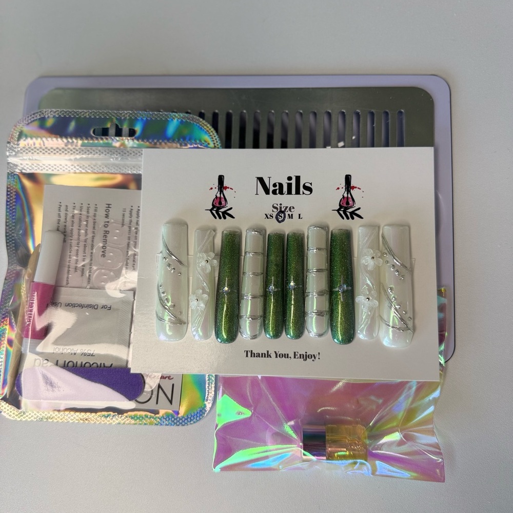 Green White Flower Nails | Custom Press On Nails | High Quality Nails | Handmade